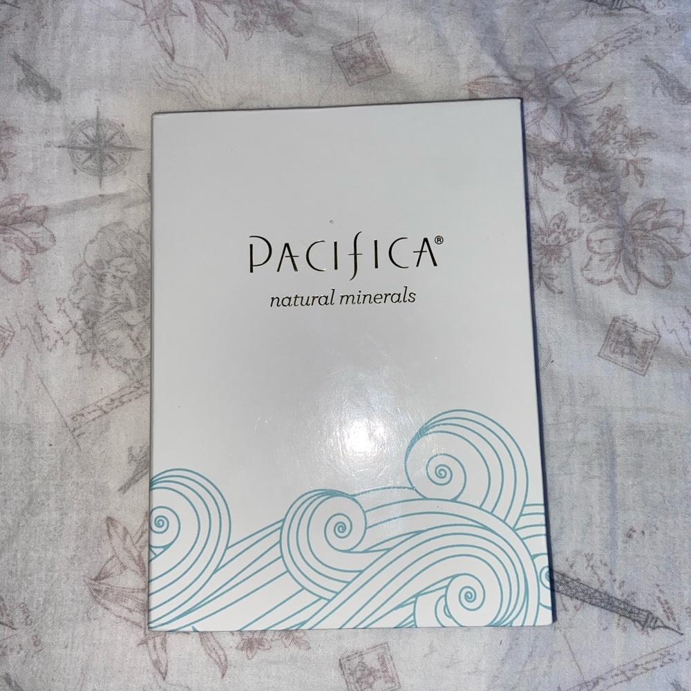 SOLD Pacifica natural minerals palette